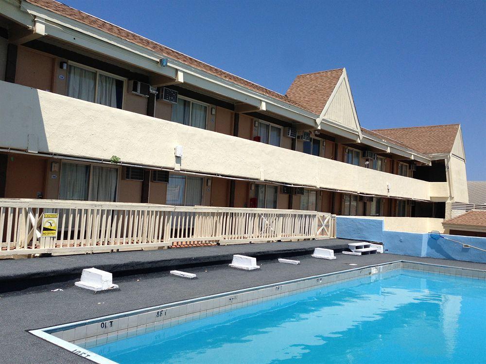 Travel Inn ซีไซด์ไฮทส์ ภายนอก รูปภาพ
